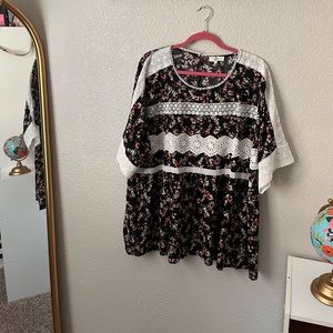 Entro Plus Black Floral Eyelet Detail Lace Trim Short Sleeve Top NWT 1X